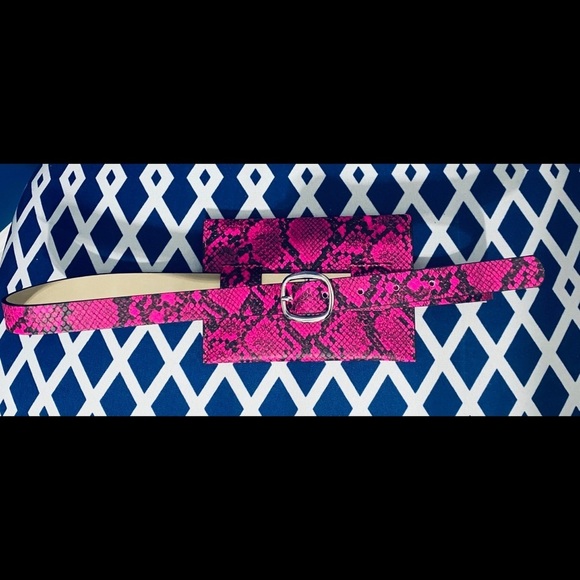 Hot pink snake mini belt bag - Picture 4 of 4